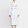 Bata de pijama con ribetes en blanco