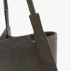 Bolso tote The Victoria en gamuza gris guijarro Bolso tote The Victoria en gamuza gris guijarro