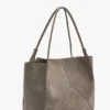 Bolso tote The Victoria grande en gamuza gris guijarro Bolso tote The Victoria grande en gamuza gris guijarro