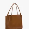 Bolso tote The Victoria grande en piel color canela Bolso tote The Victoria grande en piel color canela