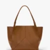 Bolso tote The Victoria grande en piel color canela Bolso tote The Victoria grande en piel color canela