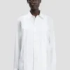 Camisa con pinzas en blanco