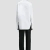 Camisa con pinzas en blanco