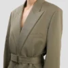 Chaqueta entallada con cinturón en color salvia jaspeado Chaqueta entallada con cinturón en color salvia jaspeado