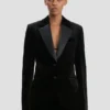 Chaqueta entallada de terciopelo negro
