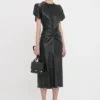 Vestido midi Bela de cuero en negro