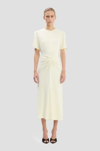Vestido midi Bela en marfil brillante