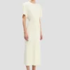 Vestido midi Bela en marfil brillante Vestido midi Bela en marfil brillante