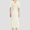 Vestido midi Bela en marfil brillante Vestido midi Bela en marfil brillante